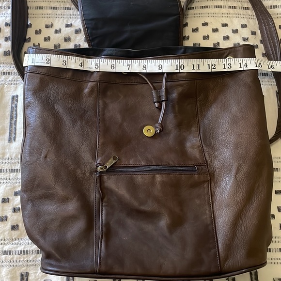 Boulder Ridge drawstring leather backpack. - Picture 8 of 11